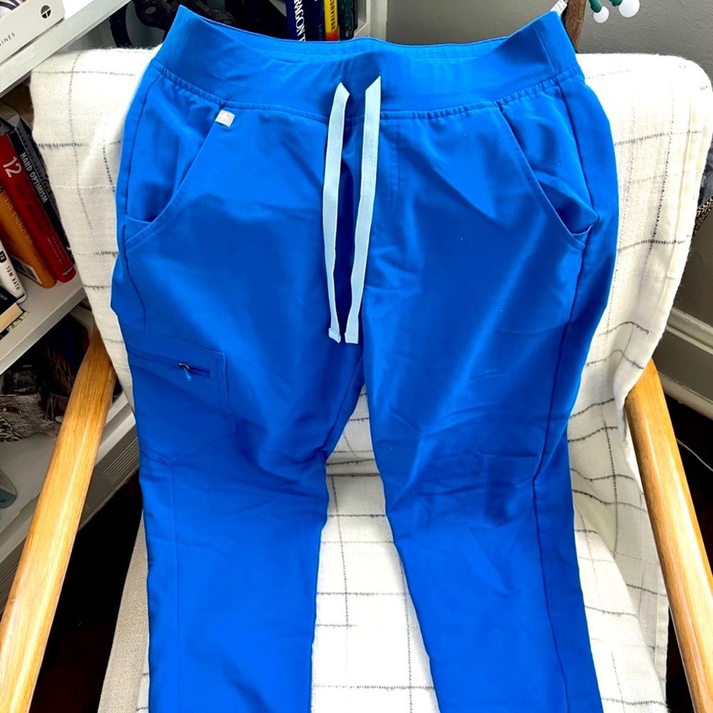 Figs Zamora jogger scrubs!